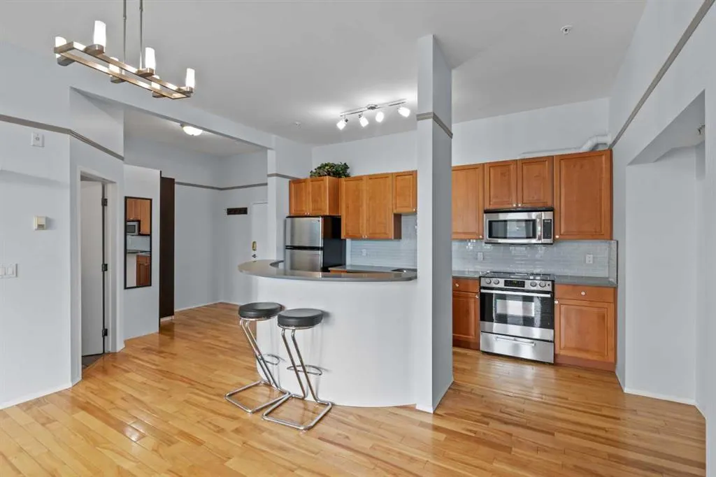 1410 2 Street SW, #402
