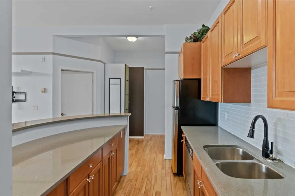 1410 2 Street SW, #402