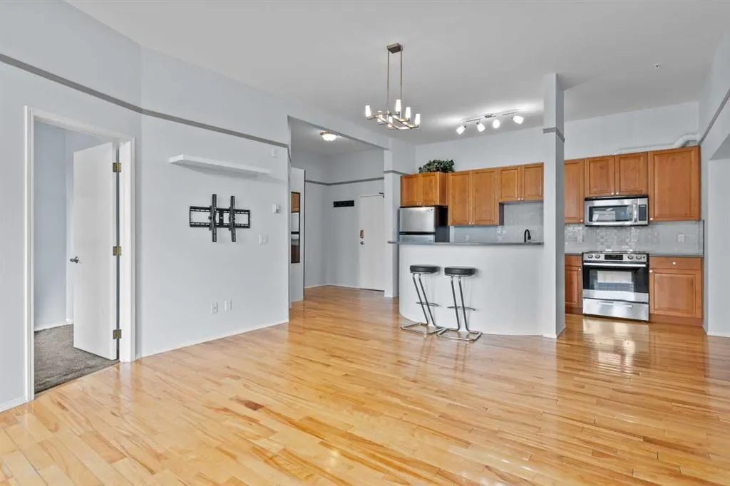 1410 2 Street SW, #402