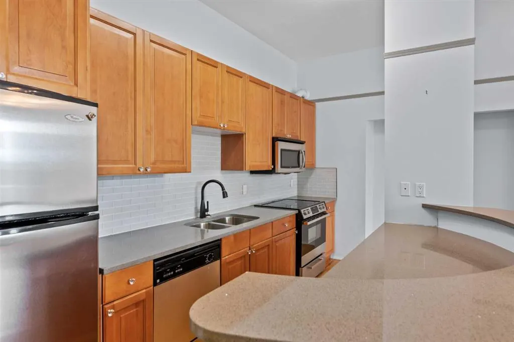 1410 2 Street SW, #402
