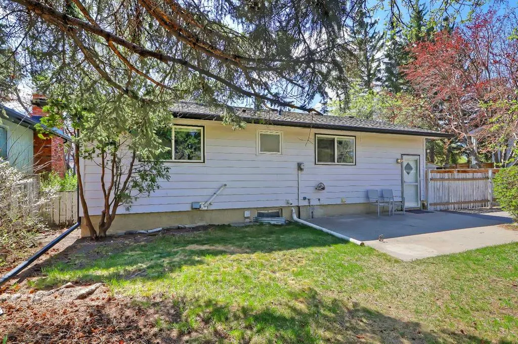 3403 Breton Close NW