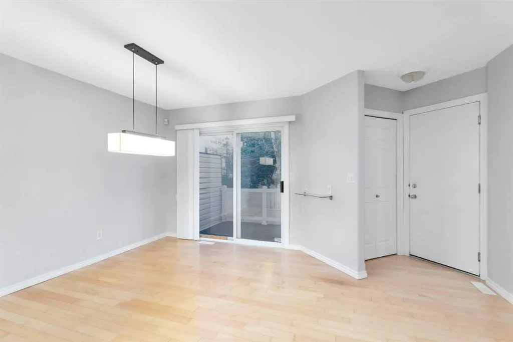 73 Addington Drive, #10