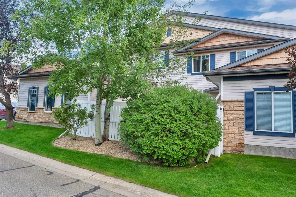 73 Addington Drive, #10