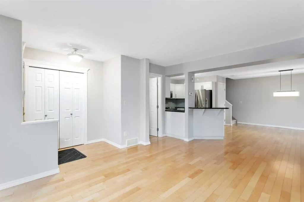 73 Addington Drive, #10