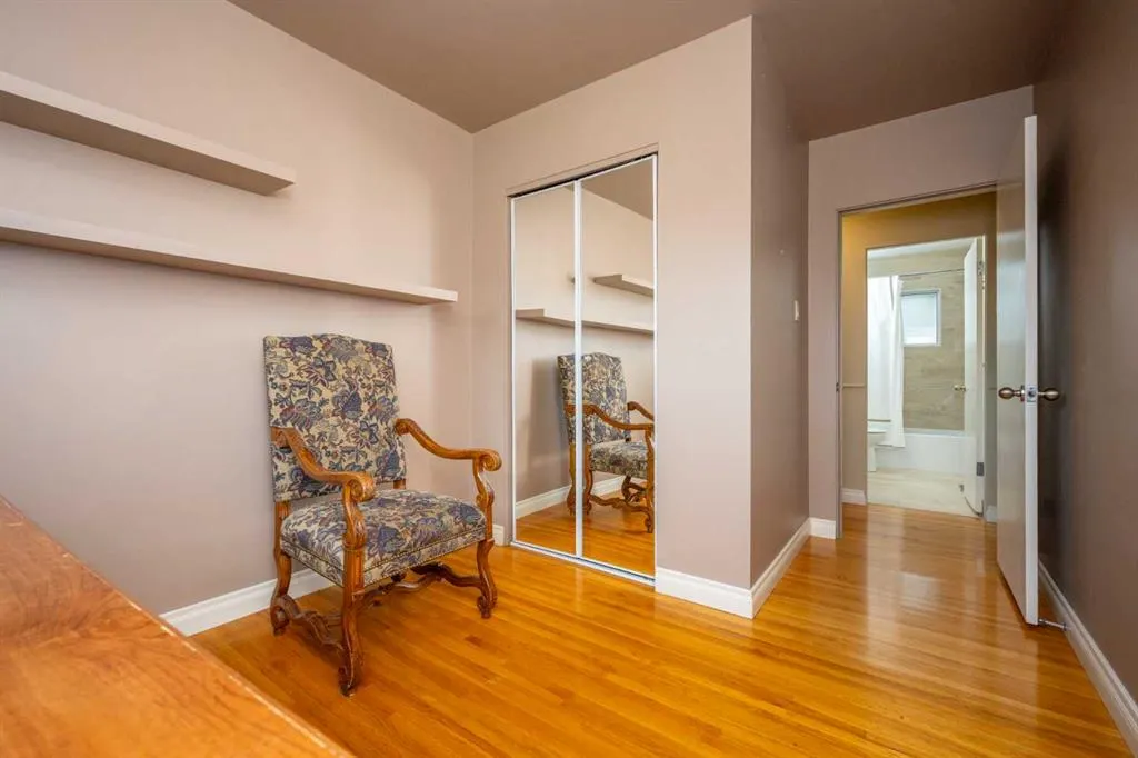15 Harrow Crescent SW