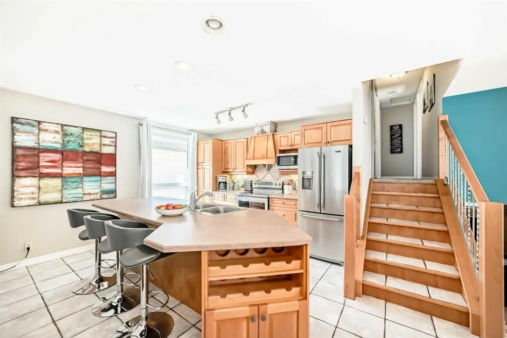 119 Deer Run Close SE