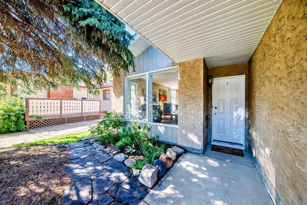 119 Deer Run Close SE