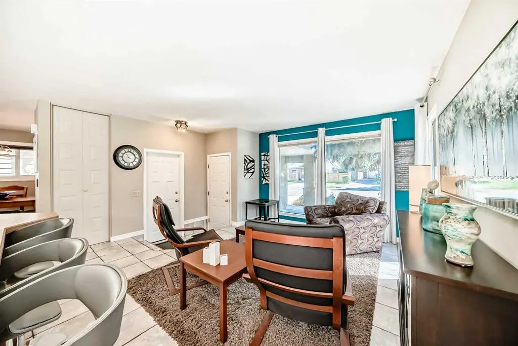 119 Deer Run Close SE