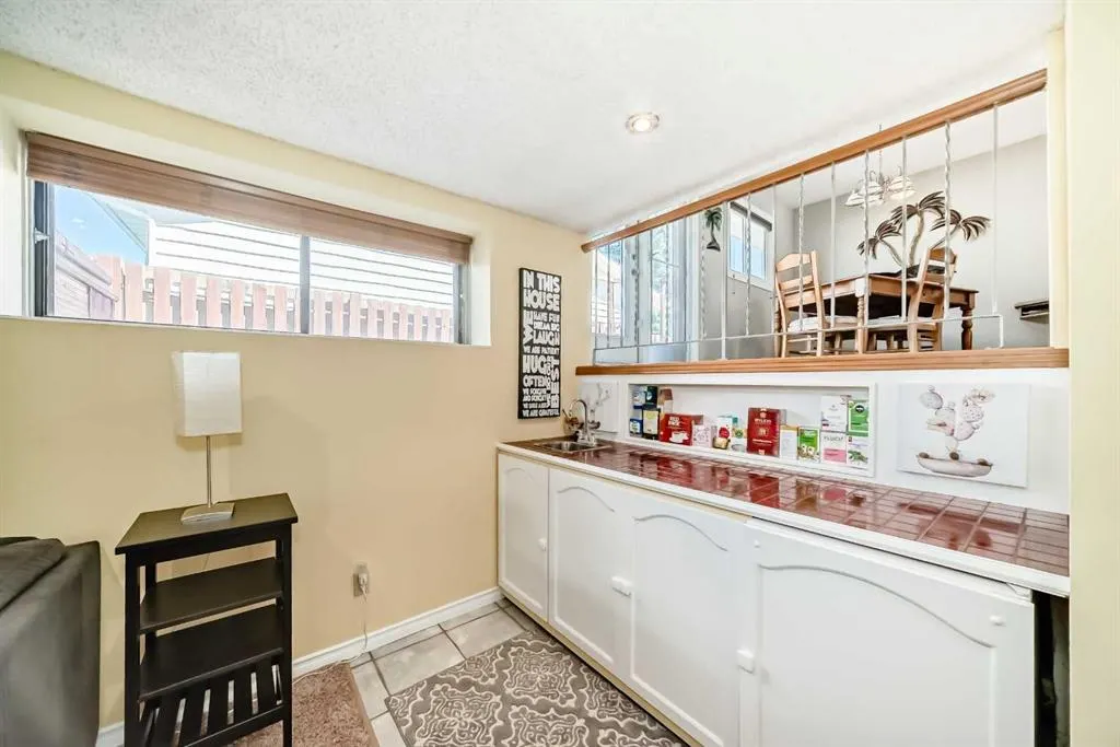 119 Deer Run Close SE