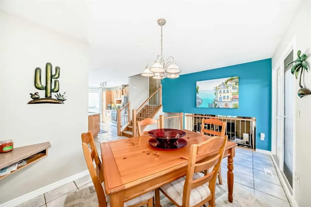 119 Deer Run Close SE