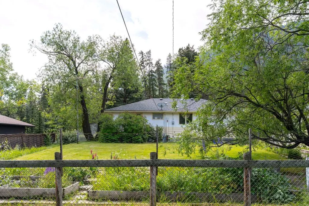 125 Rainbow Avenue
