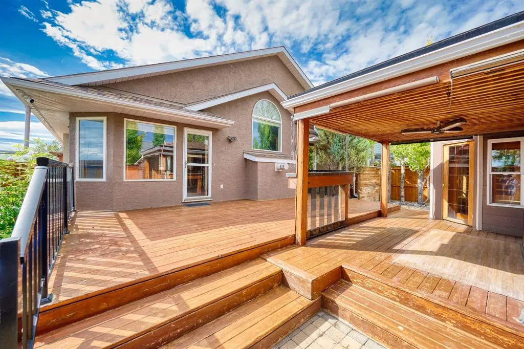81 Sundown Manor SE