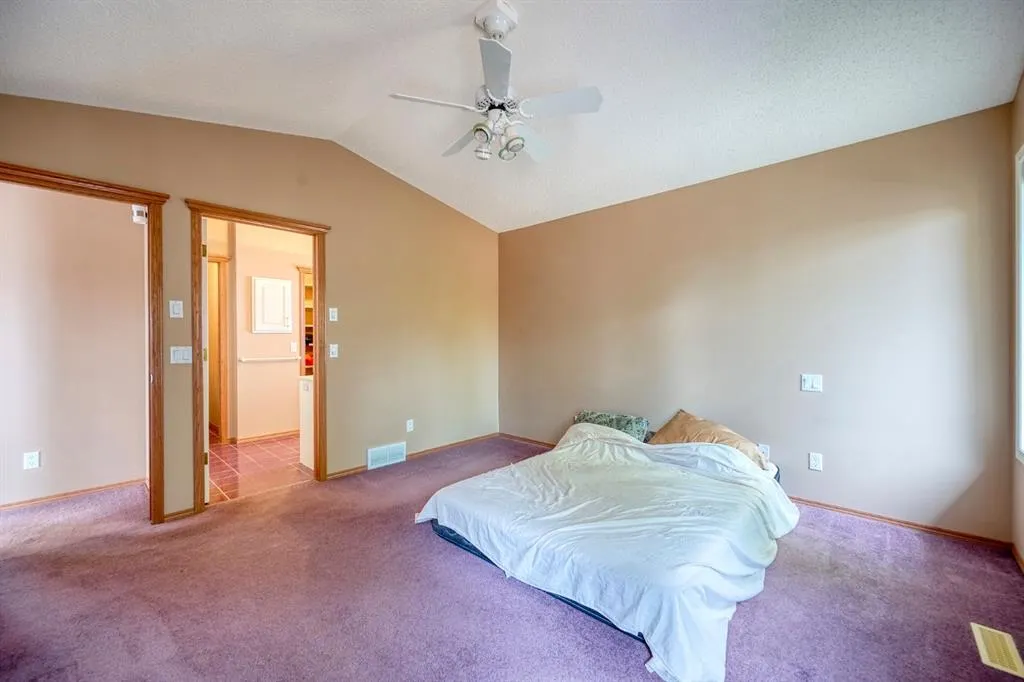 81 Sundown Manor SE
