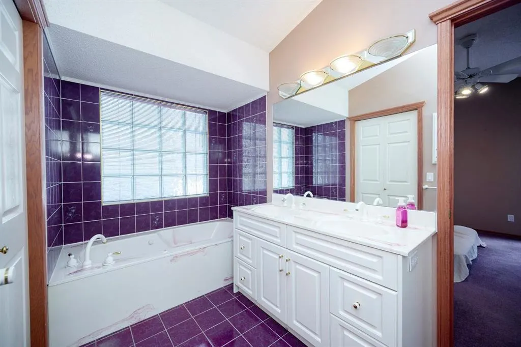 81 Sundown Manor SE