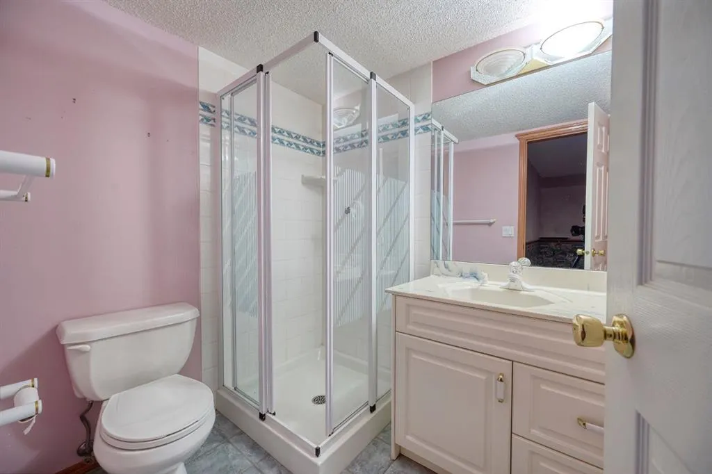 81 Sundown Manor SE