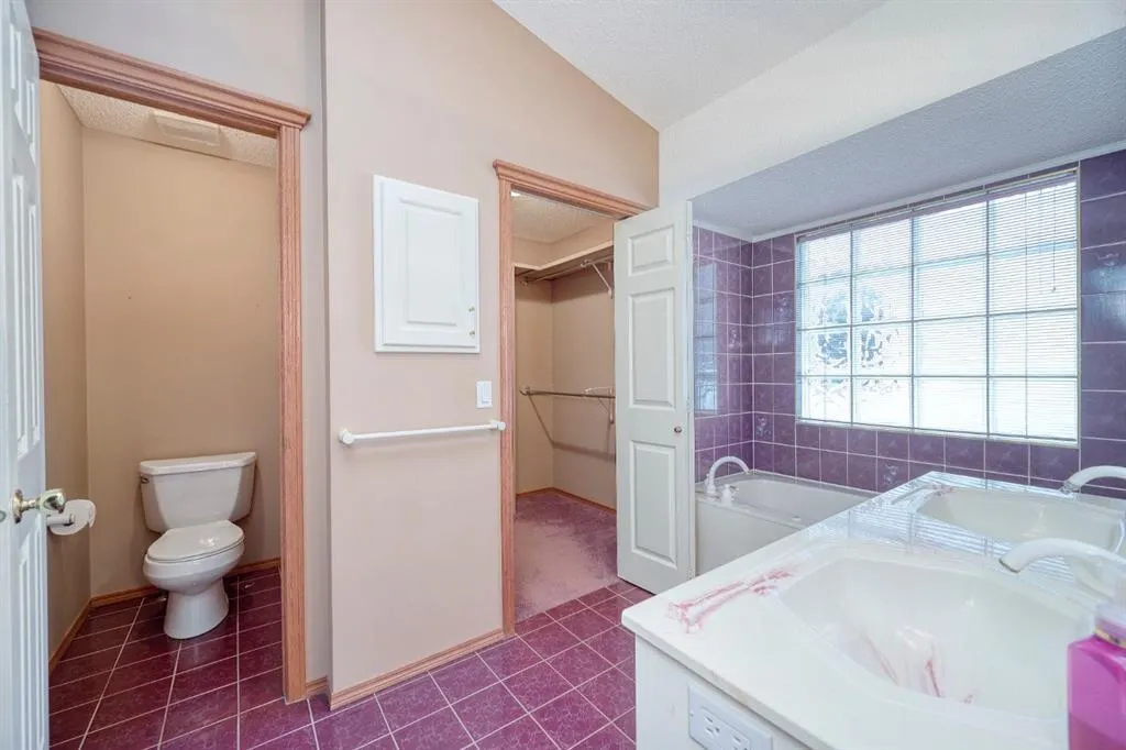 81 Sundown Manor SE