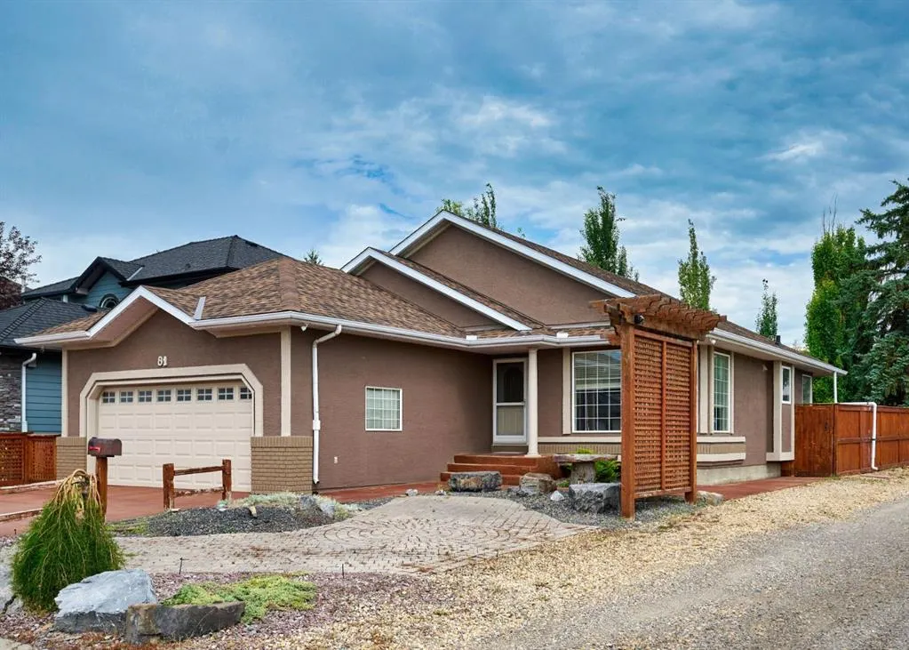 81 Sundown Manor SE