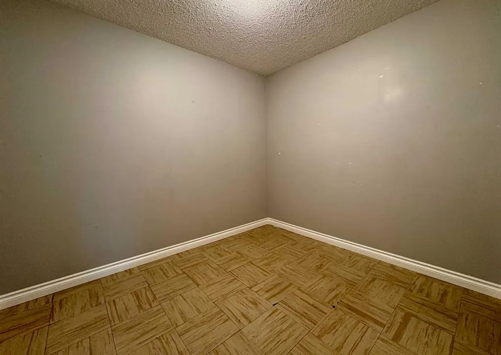 21 MacDonald Drive, #1632