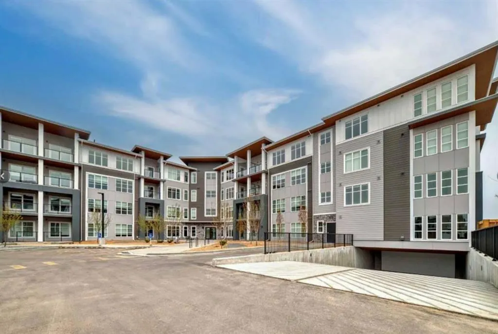681 Savanna Boulevard NE, #1402