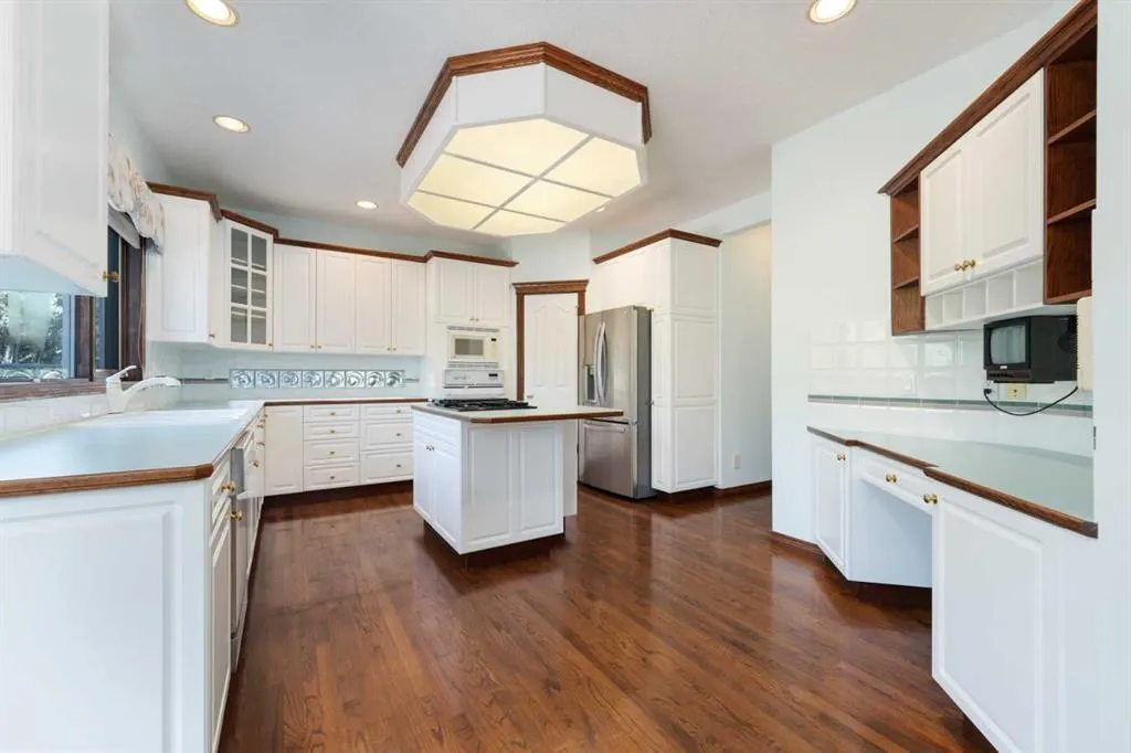 1600 Evergreen Hill SW