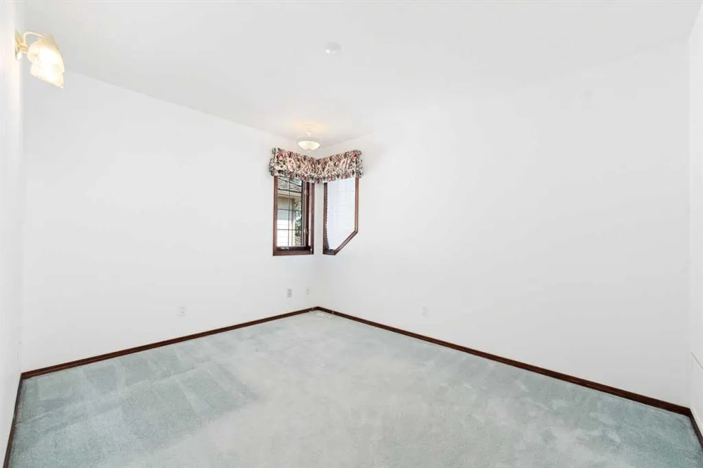 1600 Evergreen Hill SW