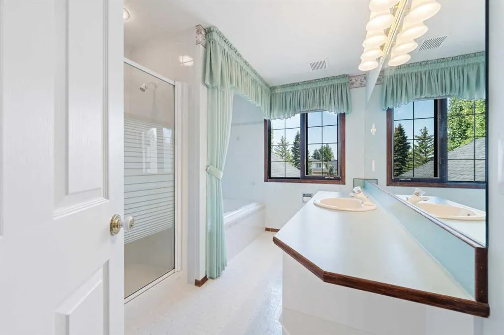 1600 Evergreen Hill SW