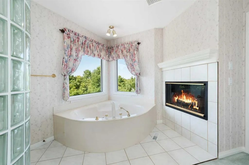 1600 Evergreen Hill SW