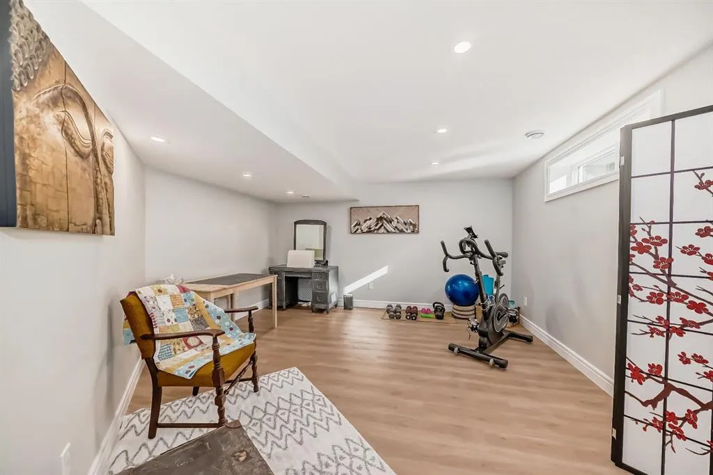 31 Riverview Drive
