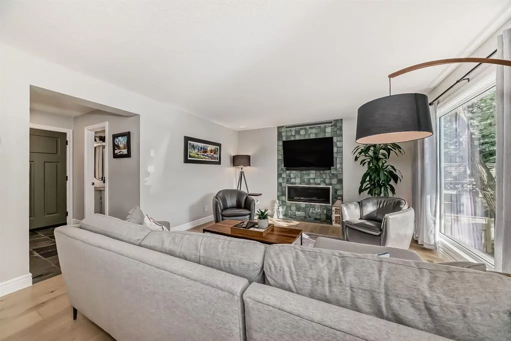 31 Riverview Drive