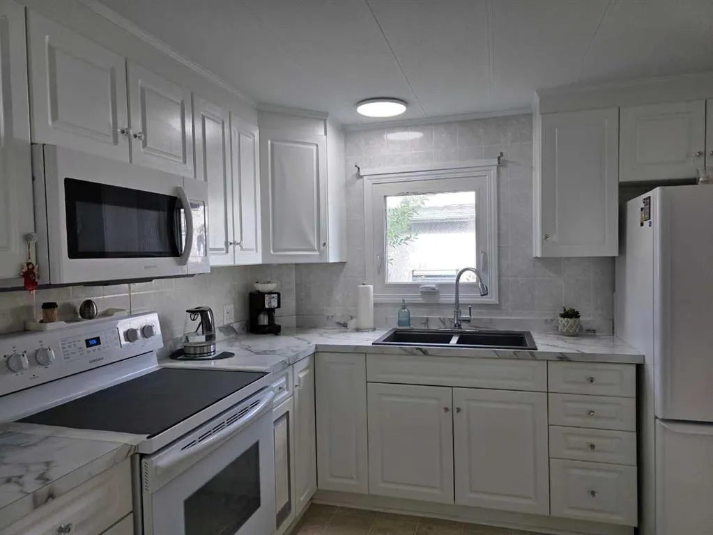 6834 59 Avenue, #16