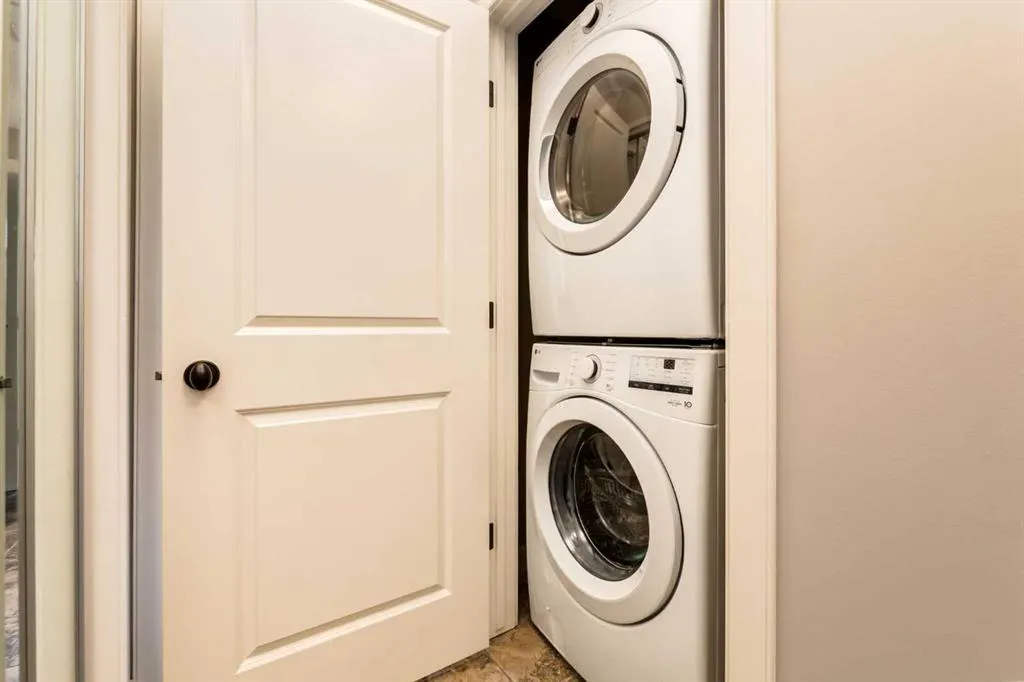 35 Aspenmont Heights SW, #244