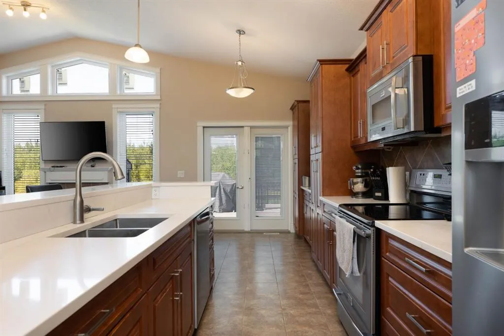 457 Walnut Crescent