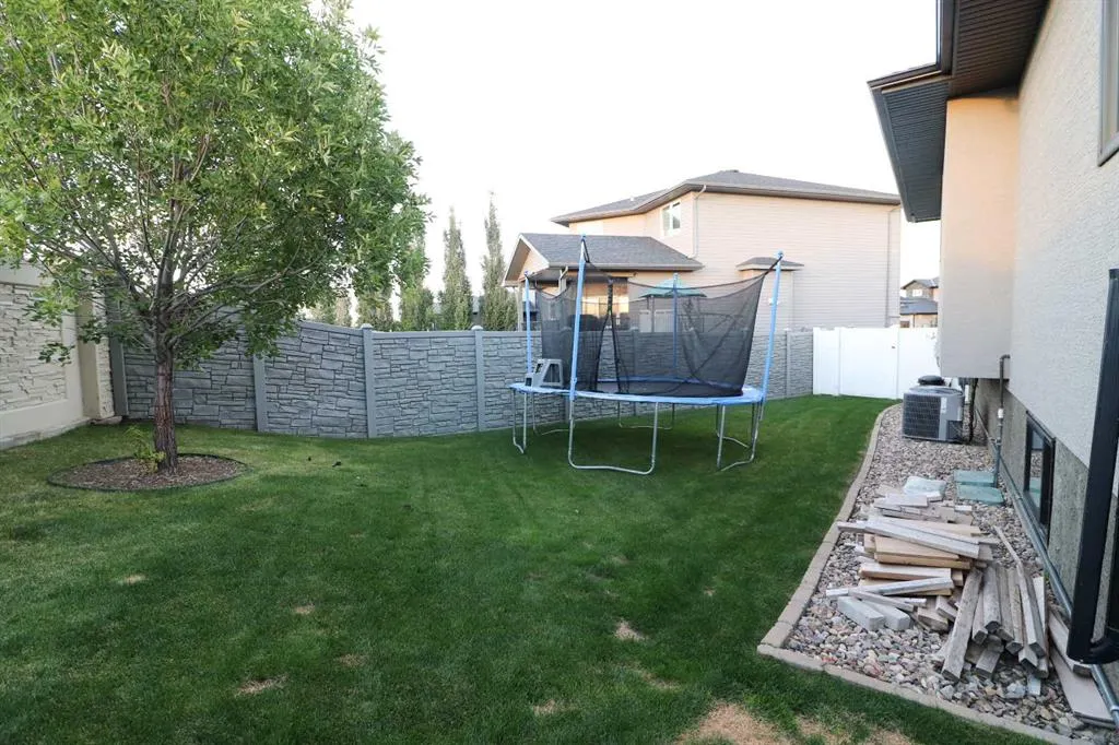 336 Somerside Crescent SE