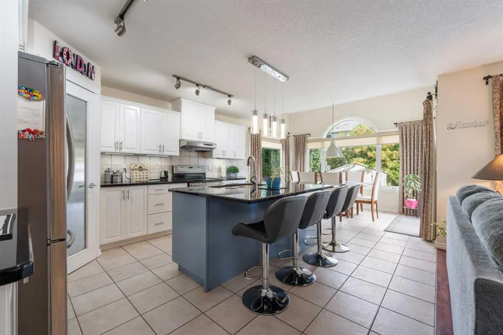 34 Crystalridge Close