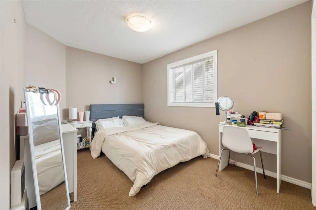 34 Crystalridge Close