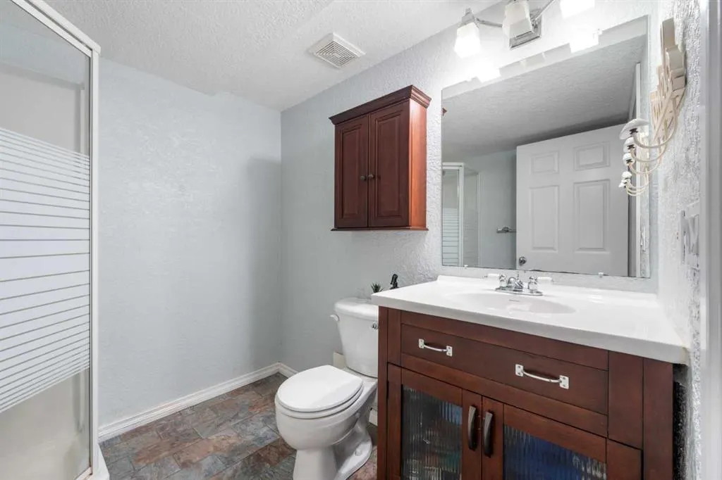 34 Crystalridge Close