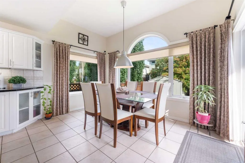34 Crystalridge Close