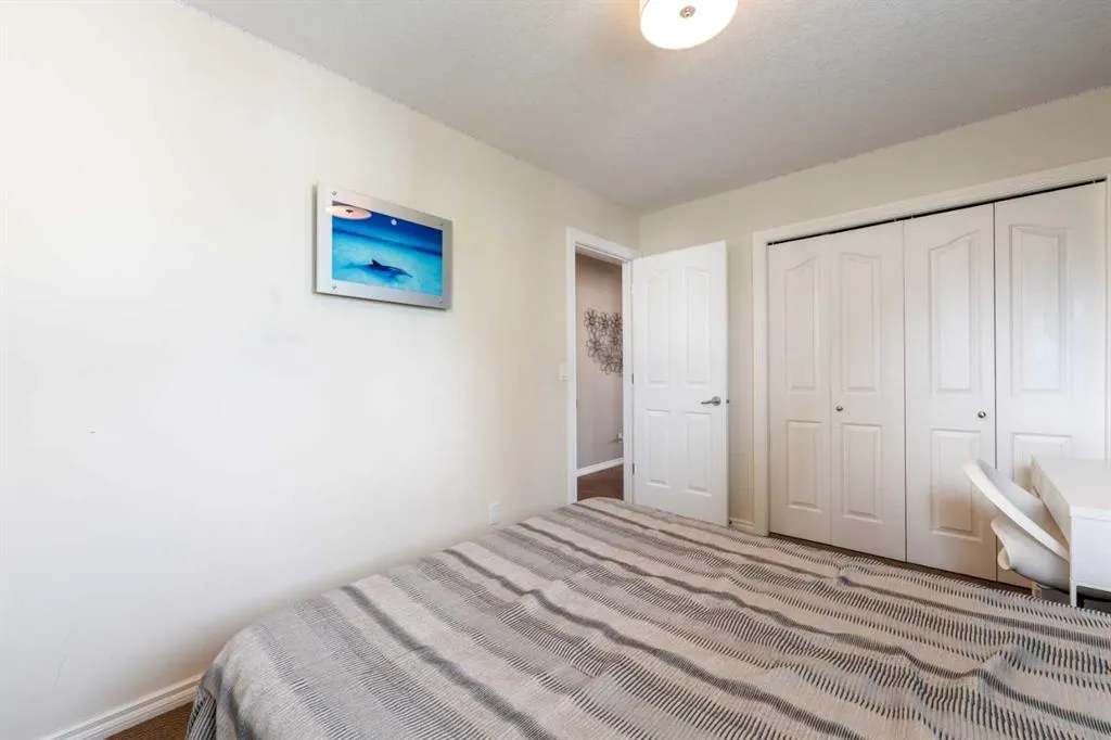 34 Crystalridge Close