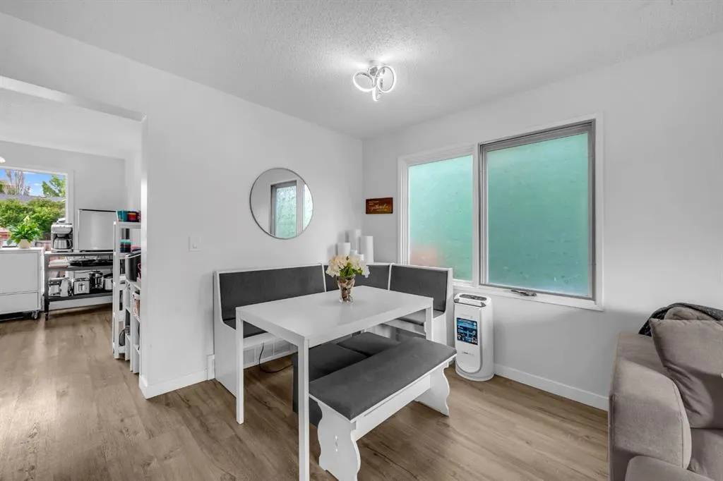 30 Sunhurst Crescent SE