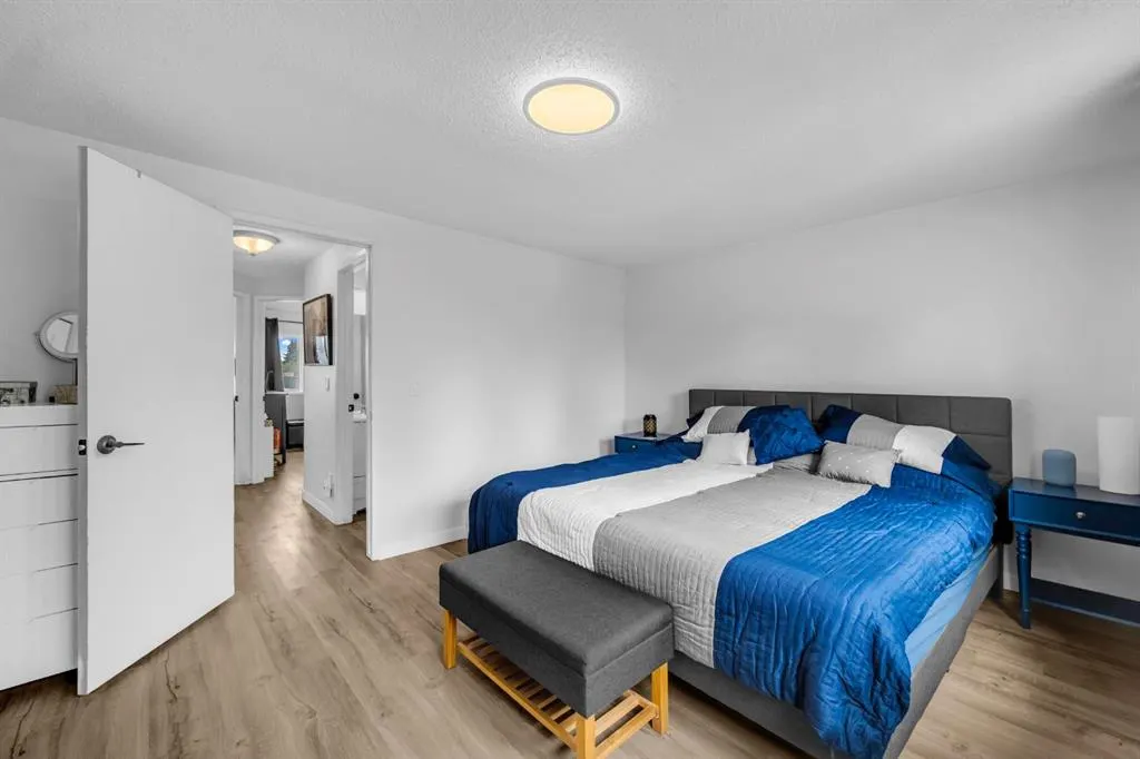 30 Sunhurst Crescent SE