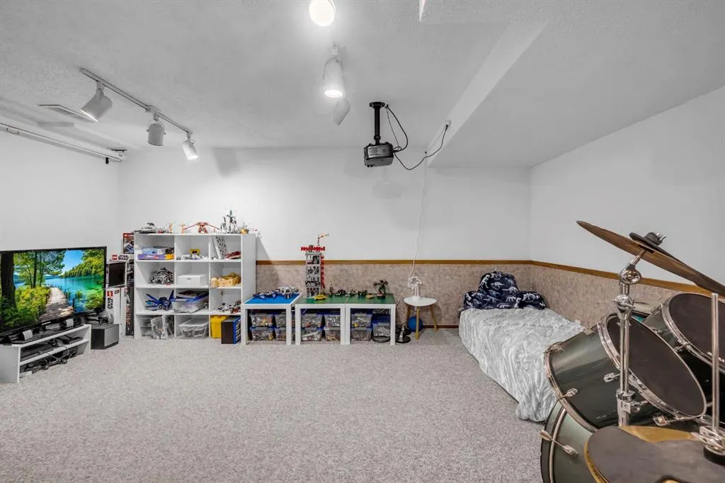 30 Sunhurst Crescent SE