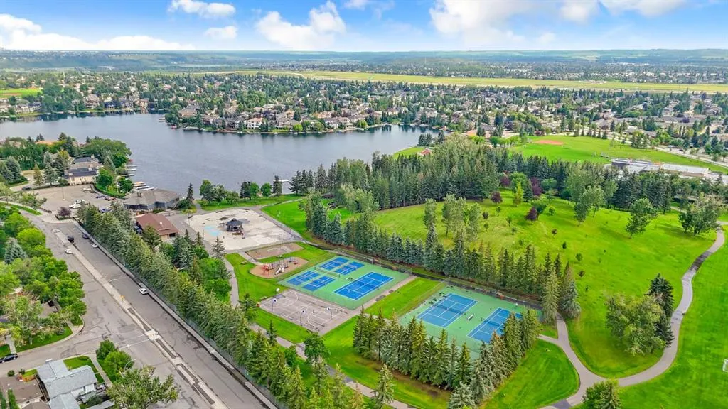 30 Sunhurst Crescent SE