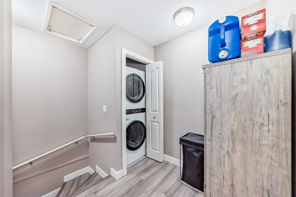 50 Westland Road, #302