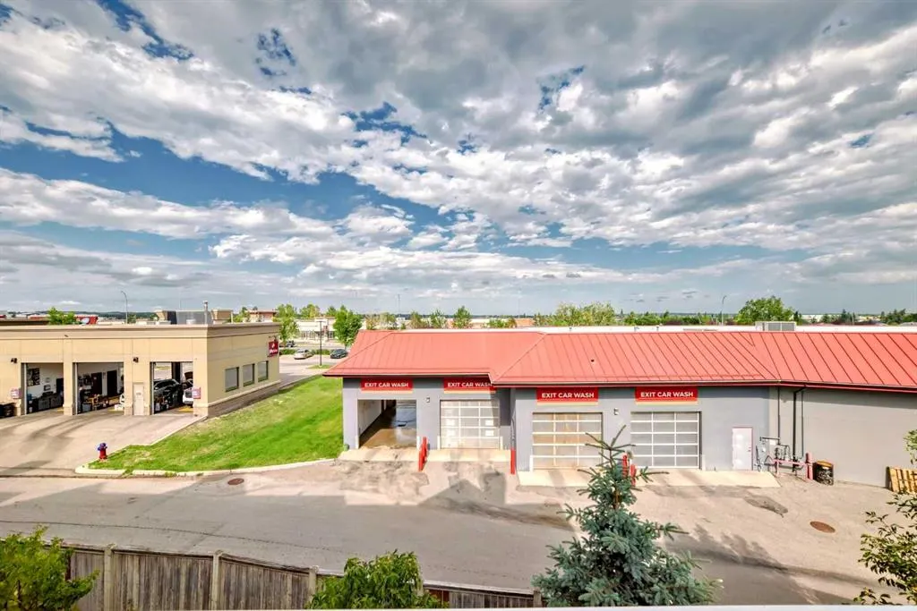50 Westland Road, #302