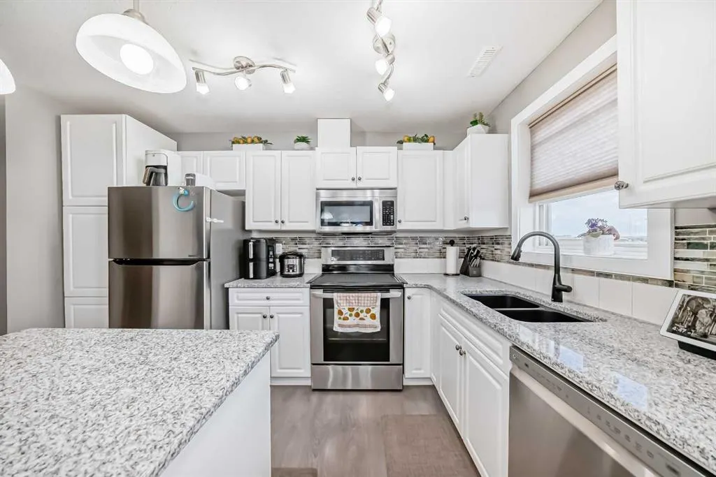 50 Westland Road, #302