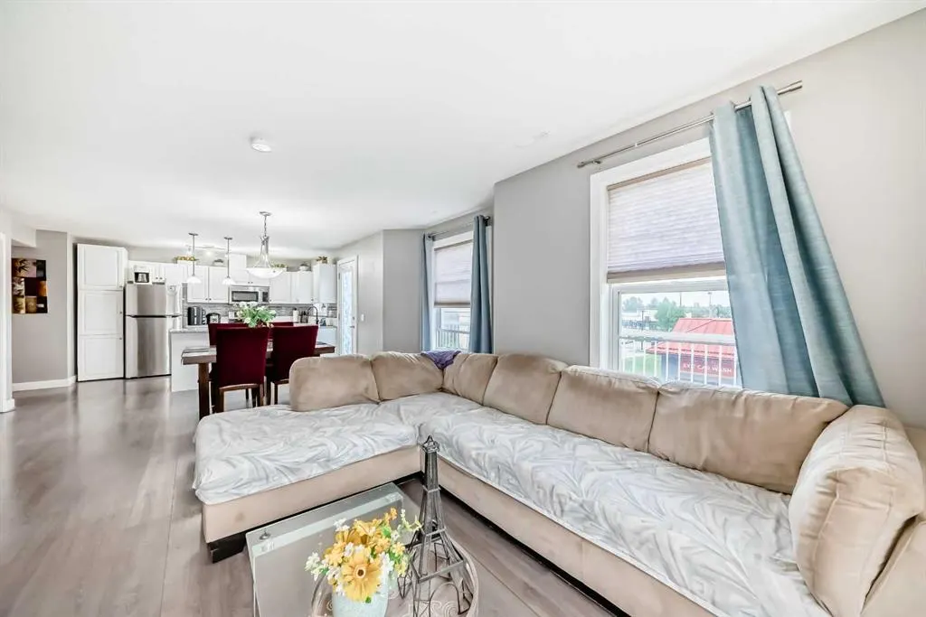 50 Westland Road, #302