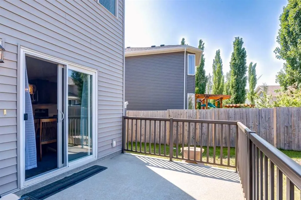 70 Silverado Skies Crescent SW