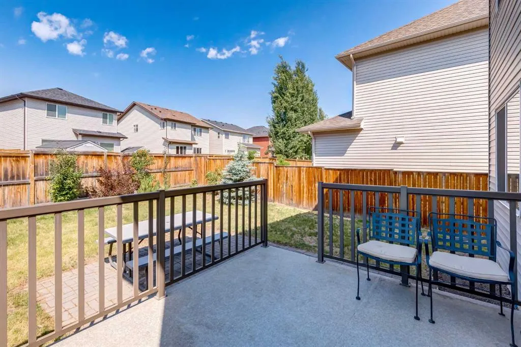 70 Silverado Skies Crescent SW