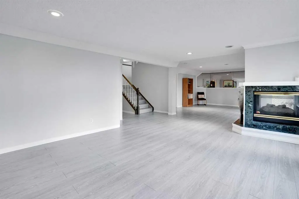 134 Diamond Drive SE