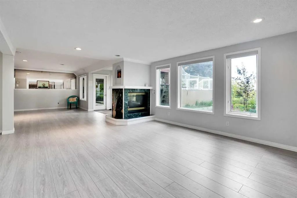 134 Diamond Drive SE